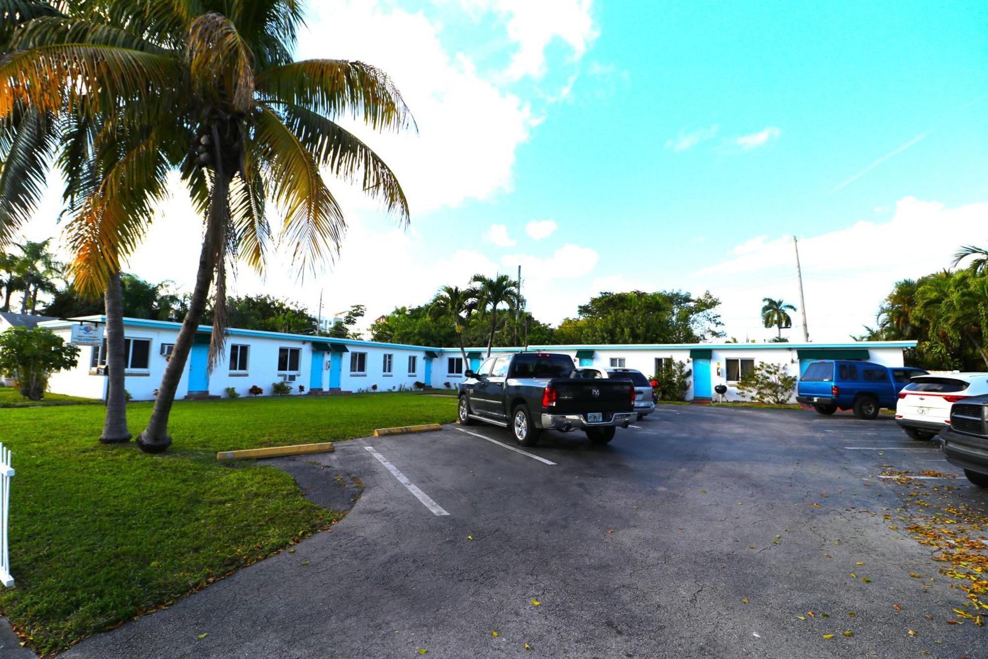 Hallandale Beach Motel With Free Parking And Full Kitchen ! No Extra Fees! Accepting Cash! Kültér fotó